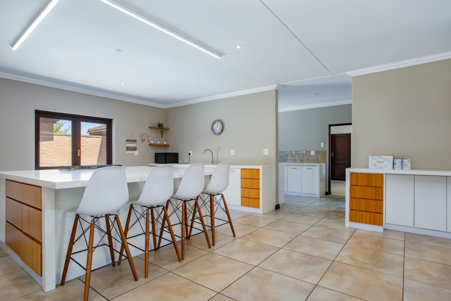 6 Bedroom Property for Sale in Wellington West Western Cape